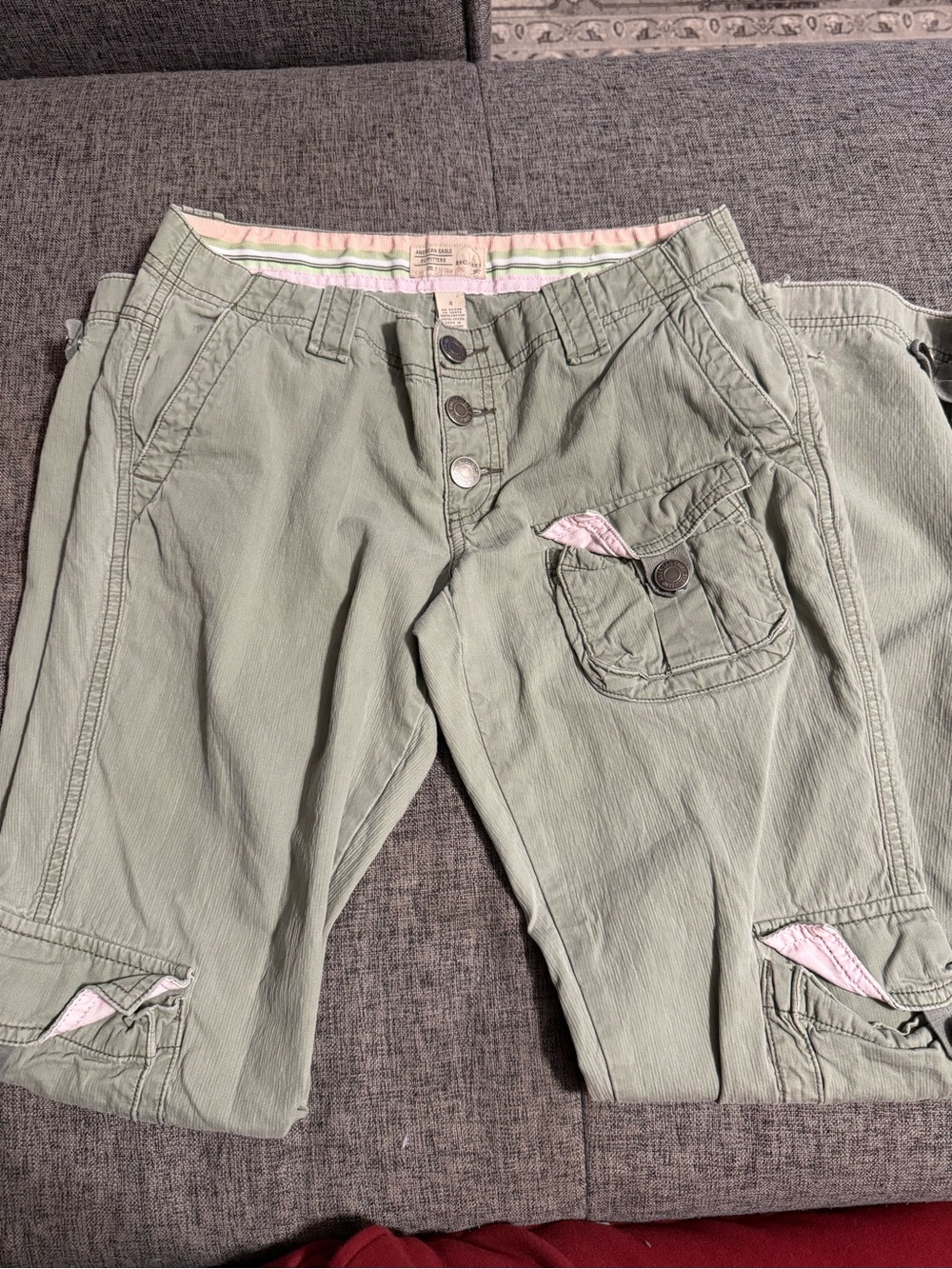 Y2K American Eagle Light Olive Green Cargo pants with Pink Trim